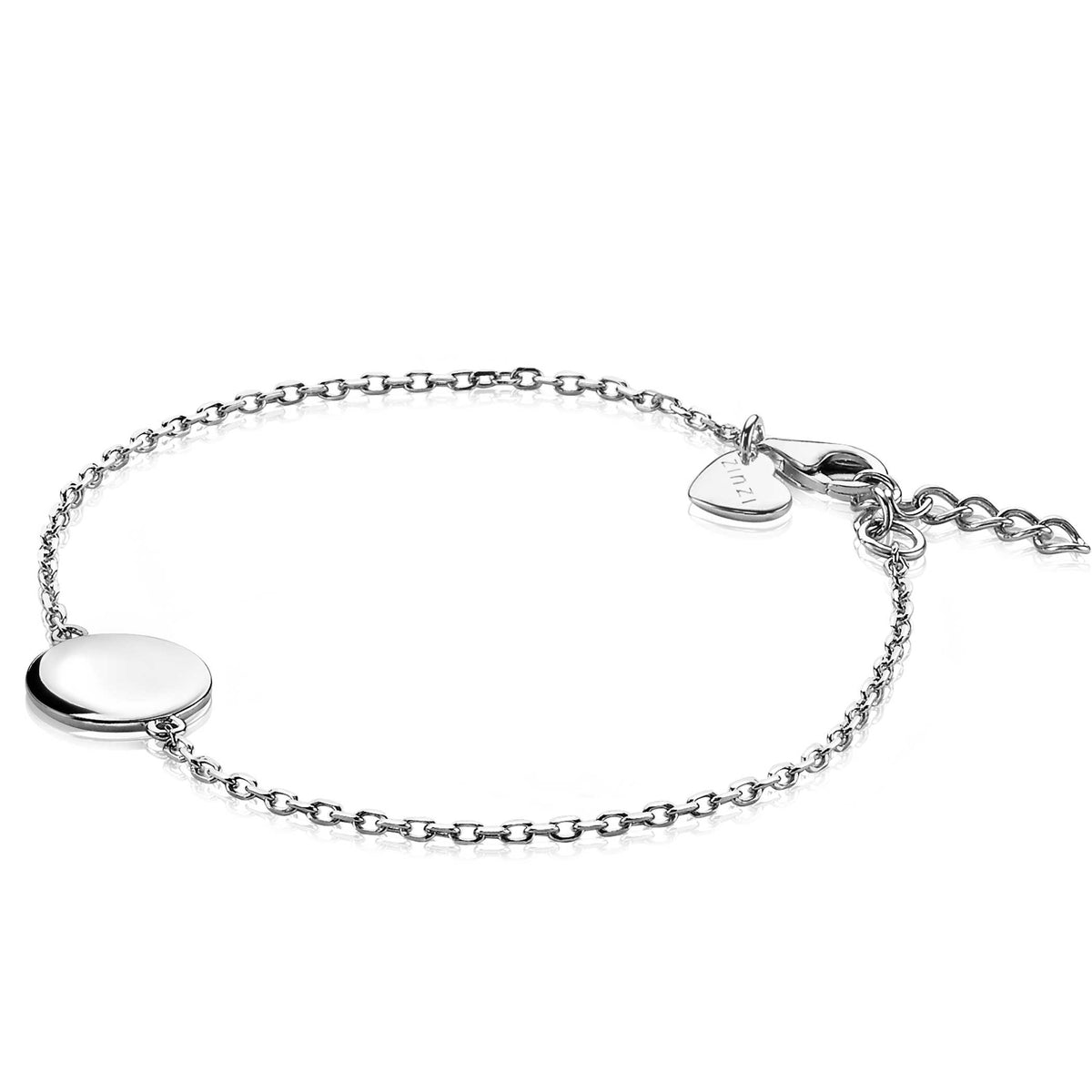 Zilveren armband met een ronde schijf en een klein hartje, voorzien van een schakelkettinkje.