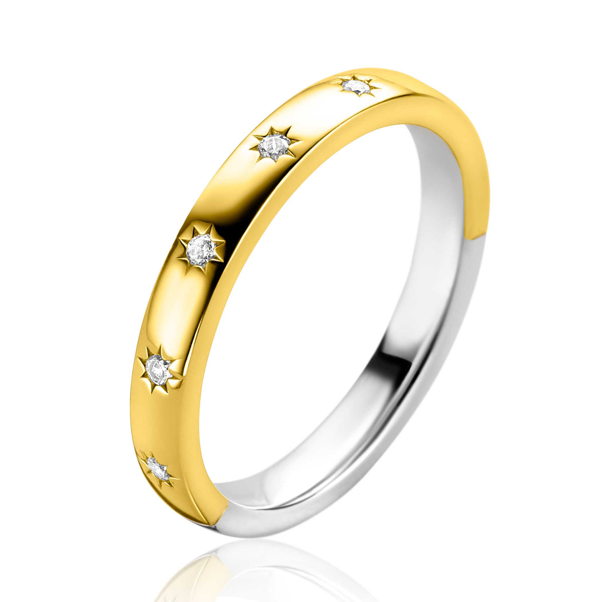 Gouden ring met zilveren afwerking en vijf kleine steentjes in stervorm.