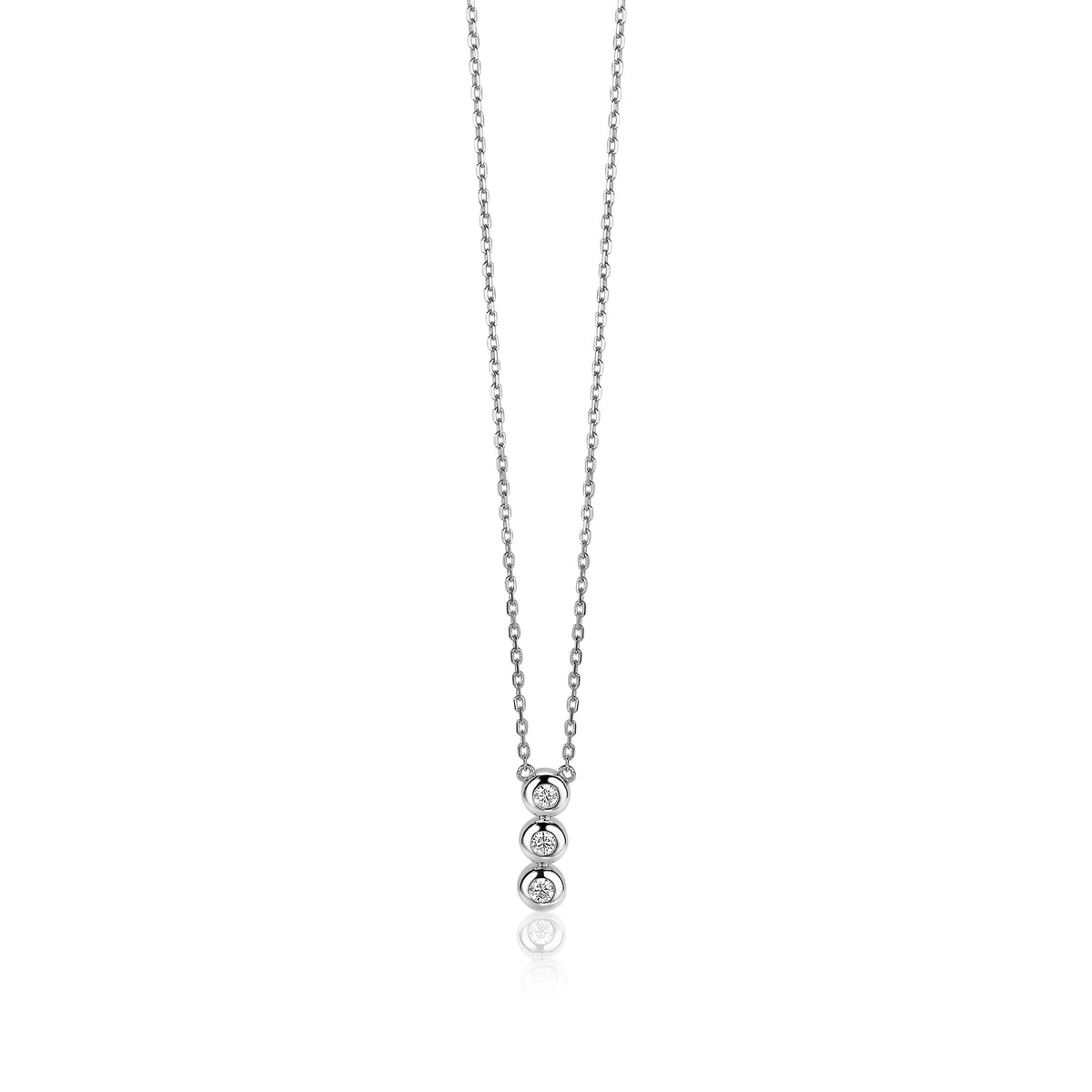 Zilveren ketting met drie ronde hangers, voorzien van sprankelende steentjes.