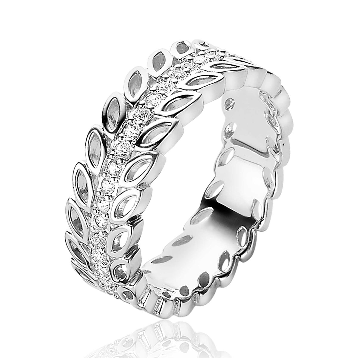Zilveren ring met een bladerenpatroon en sprankelende zirconia-steentjes.