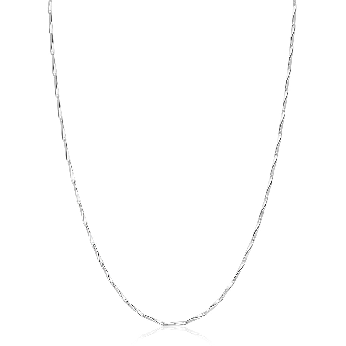 Zilveren ketting met een gedraaide structuur en een glanzende afwerking.