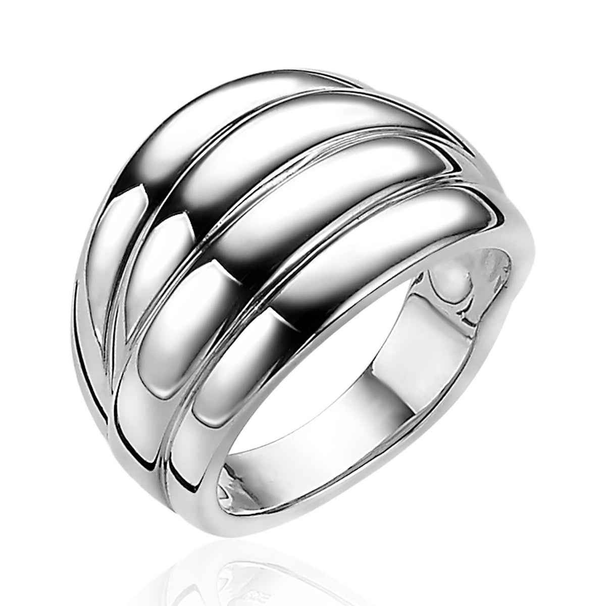 Zilveren ring met een golvende, gestreepte afwerking en een brede band.