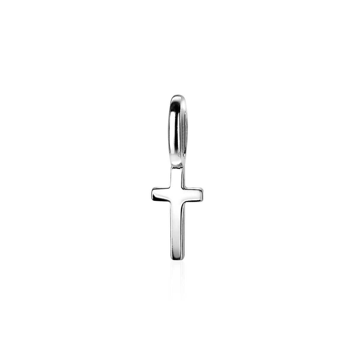 Zilveren hanger in de vorm van een kruis met een glanzende afwerking.
