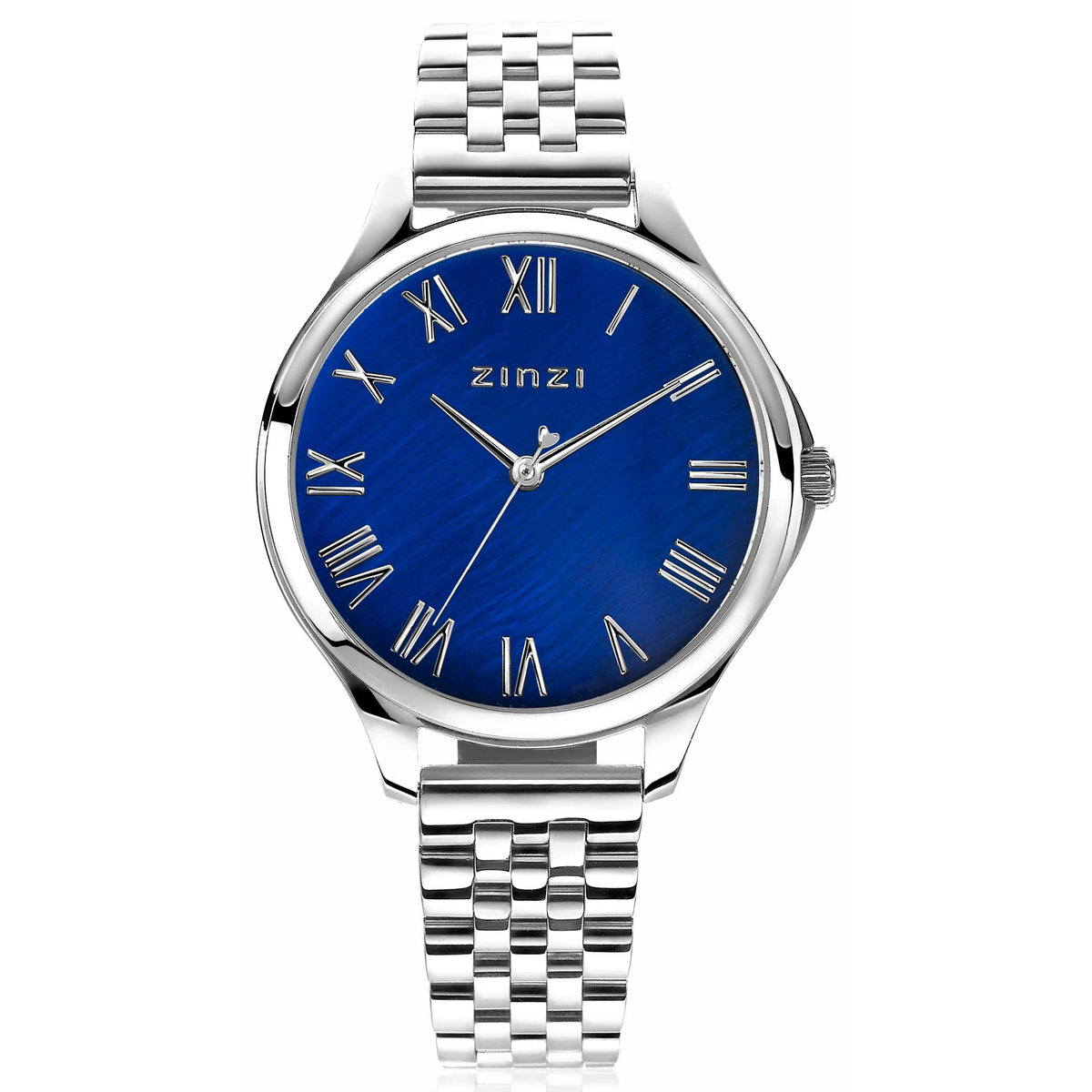 Zilverkleurig horloge van staal met een blauwe wijzerplaat en Romeinse cijfers.