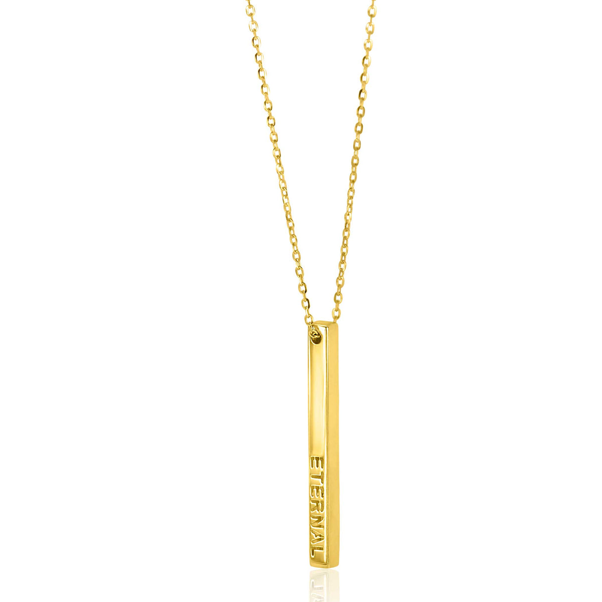 Gouden ketting met een lange, rechte hanger met de inscriptie 'ETERNITY'.