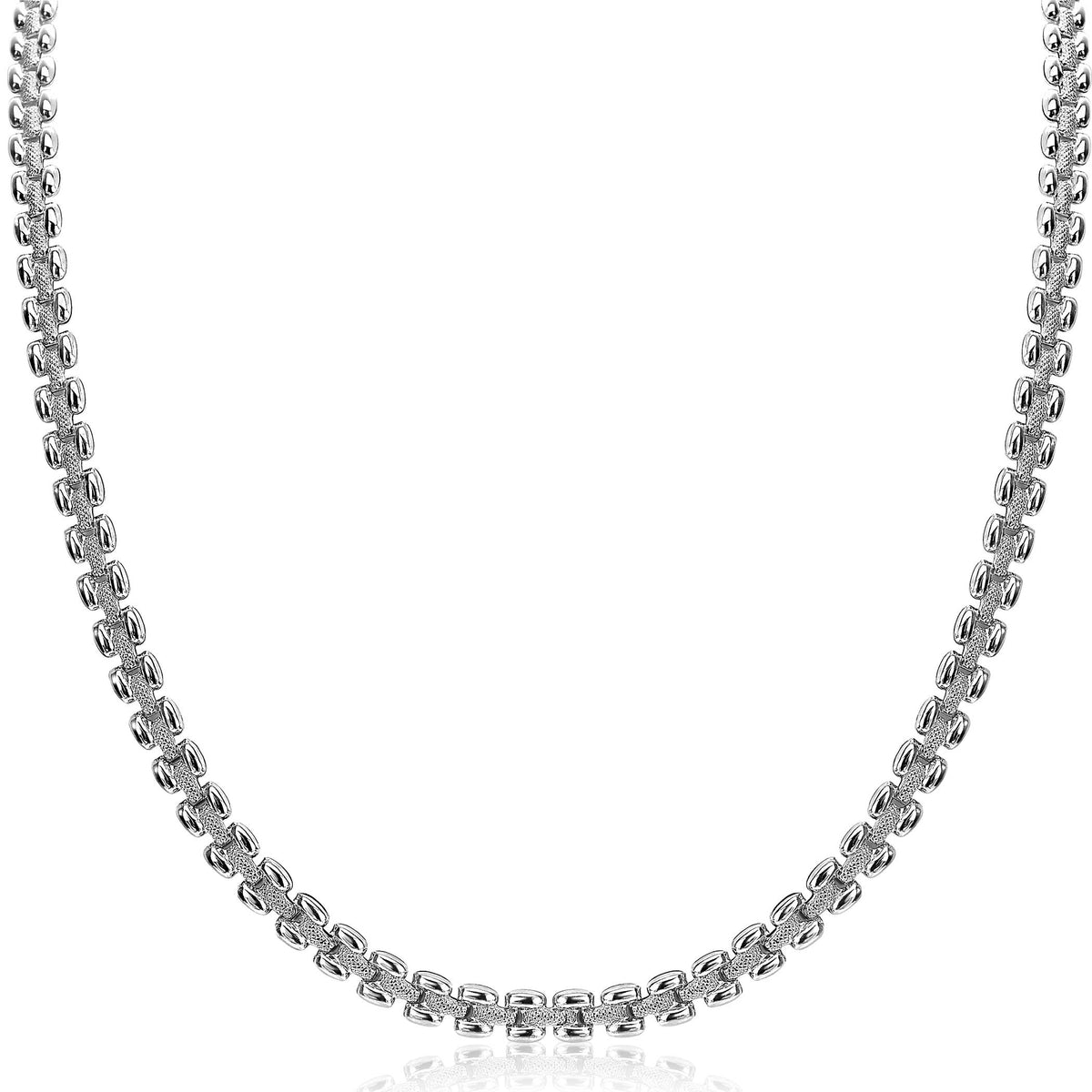 Zilveren ketting met ronde schakels en een glanzende afwerking.