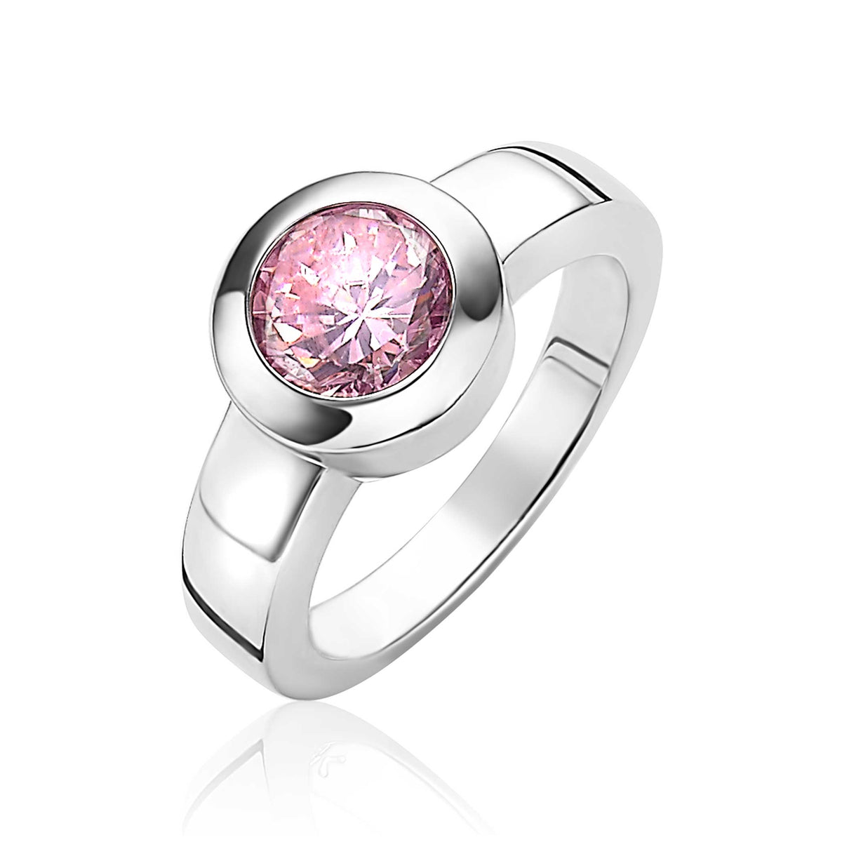 Zilveren ring met een ronde, lichtroze zirkonia in een gladde zetting.