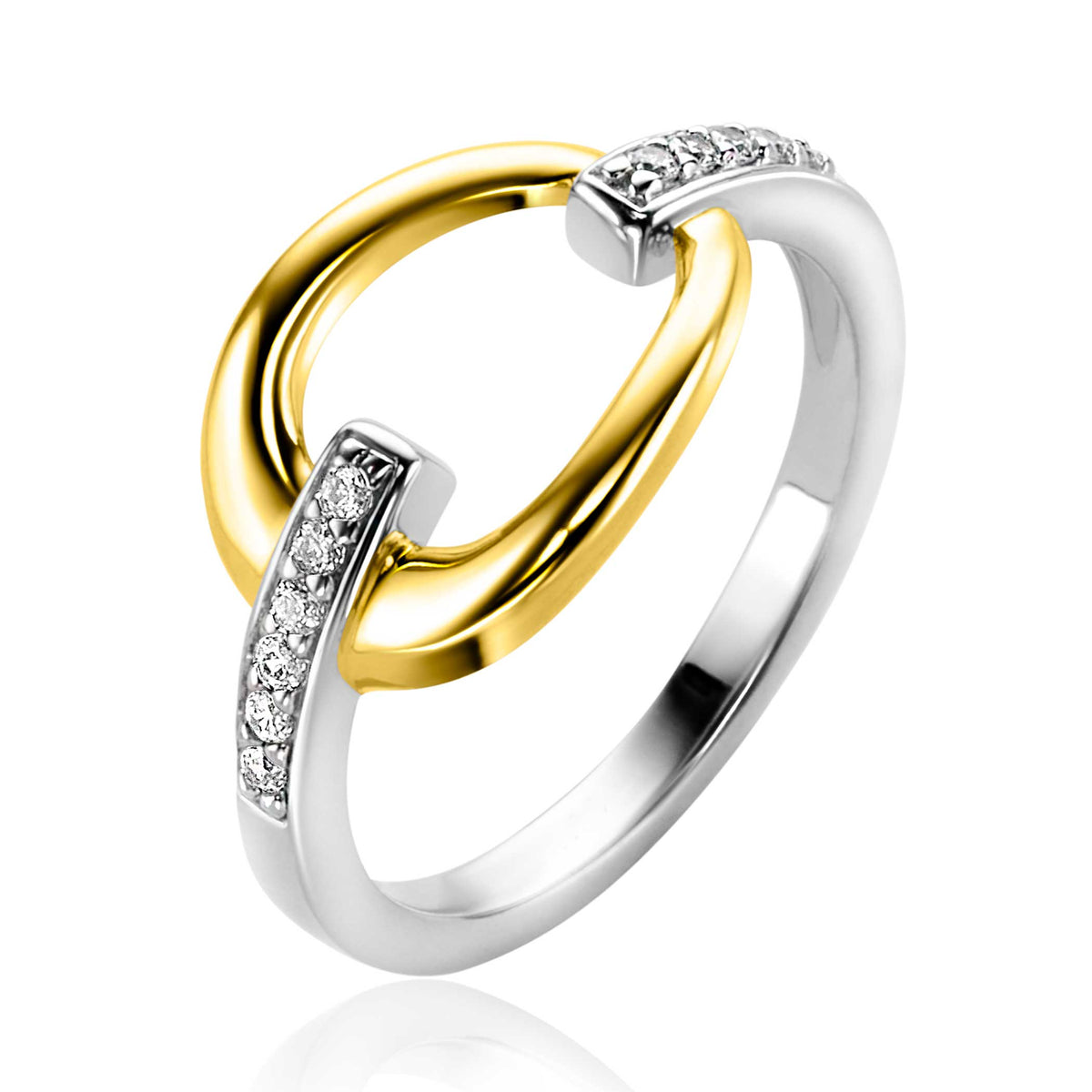 Gouden en zilveren ring met een dubbele lus en sprankelende steentjes aan de zijkanten.