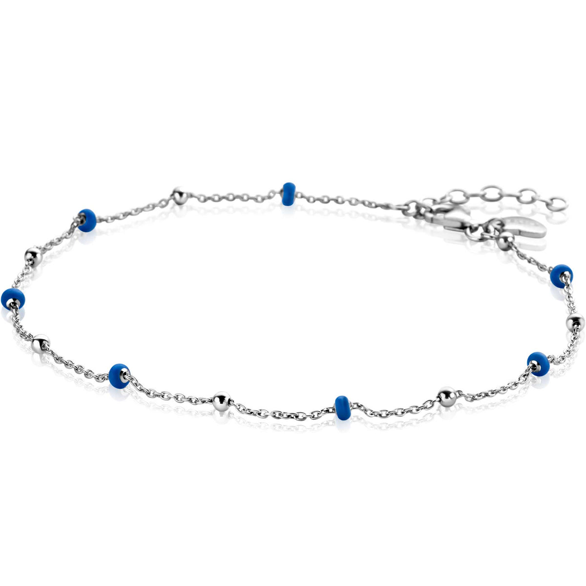 Zilveren ketting met blauwe kralen en ronde schakels.