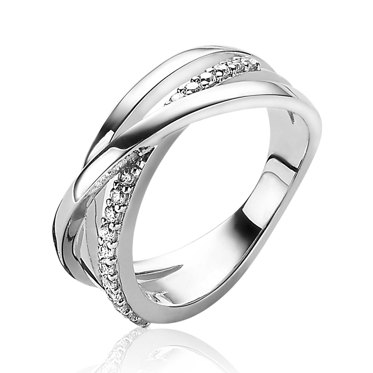 Zilveren ring met een golvende vorm en sprankelende zirkonia aan de zijkant.