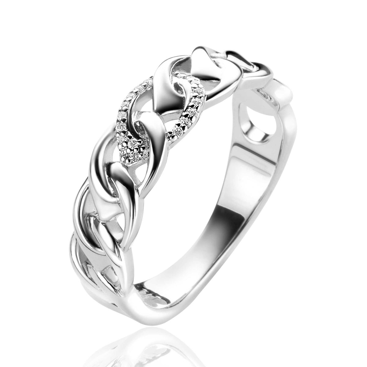Zilveren ring met een gevlochten ontwerp en kleine steentjes in de schakel.