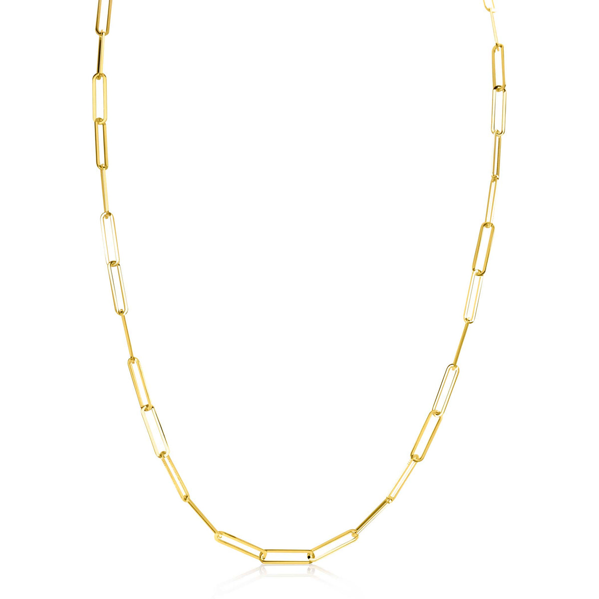 De Zinzi Ketting Goud Zgc386 heeft een moderne, minimalistische stijl met langwerpige paperclipschakels, elegant gepositioneerd tegen een witte achtergrond.