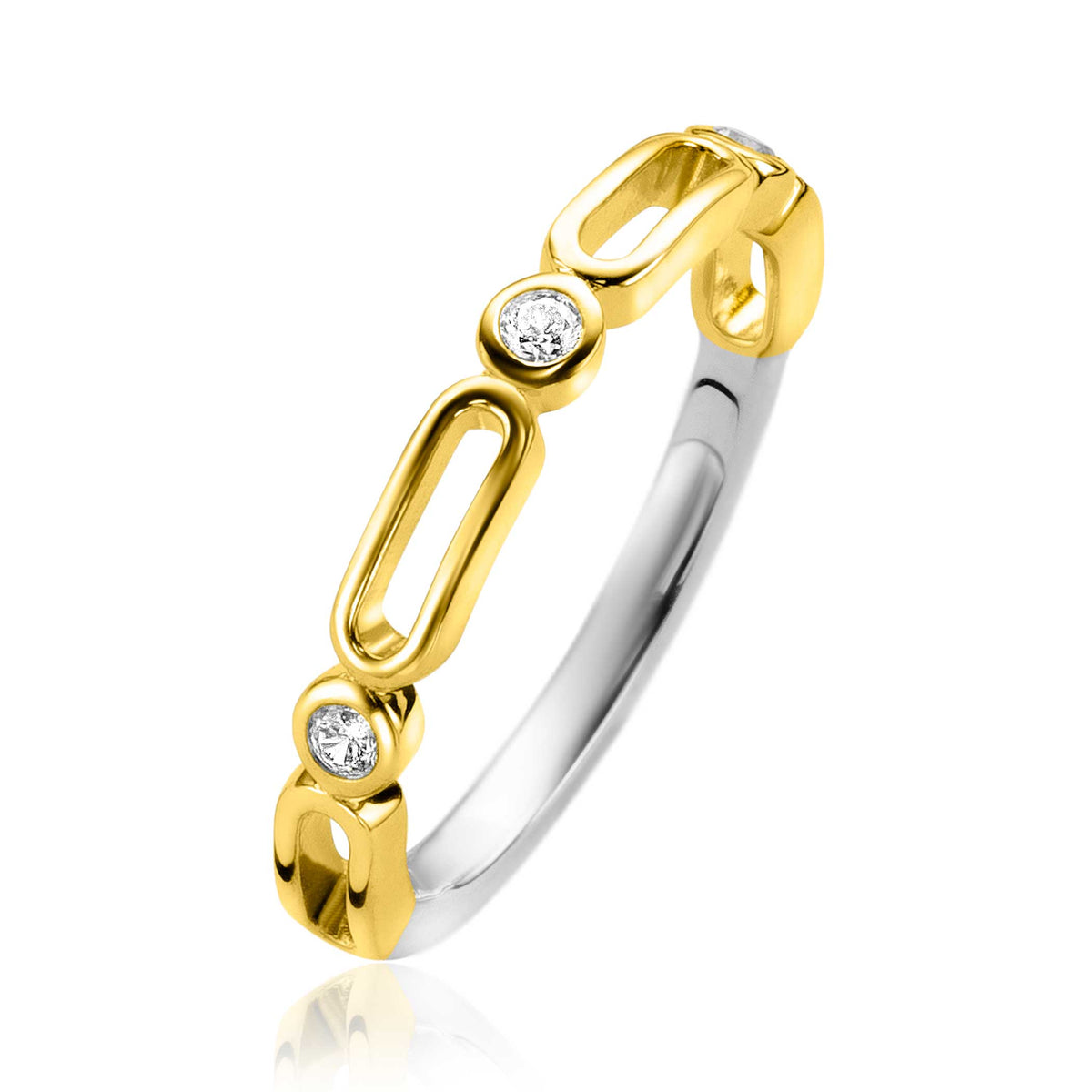 Gouden ring met zilveren afwerking en drie sprankelende steentjes in een modern ontwerp.