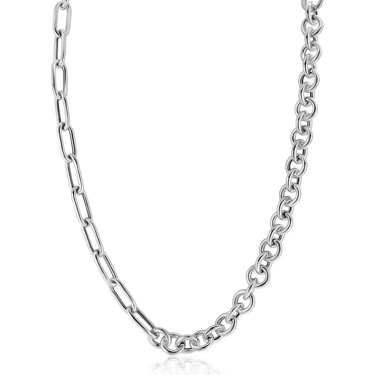 Zilveren ketting met een schakelpunt en een glanzende afwerking.