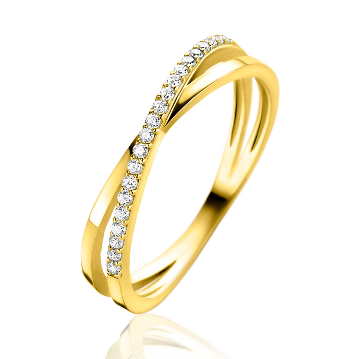 Gouden ring met een dubbele band en een rij van kleine, sprankelende steentjes.