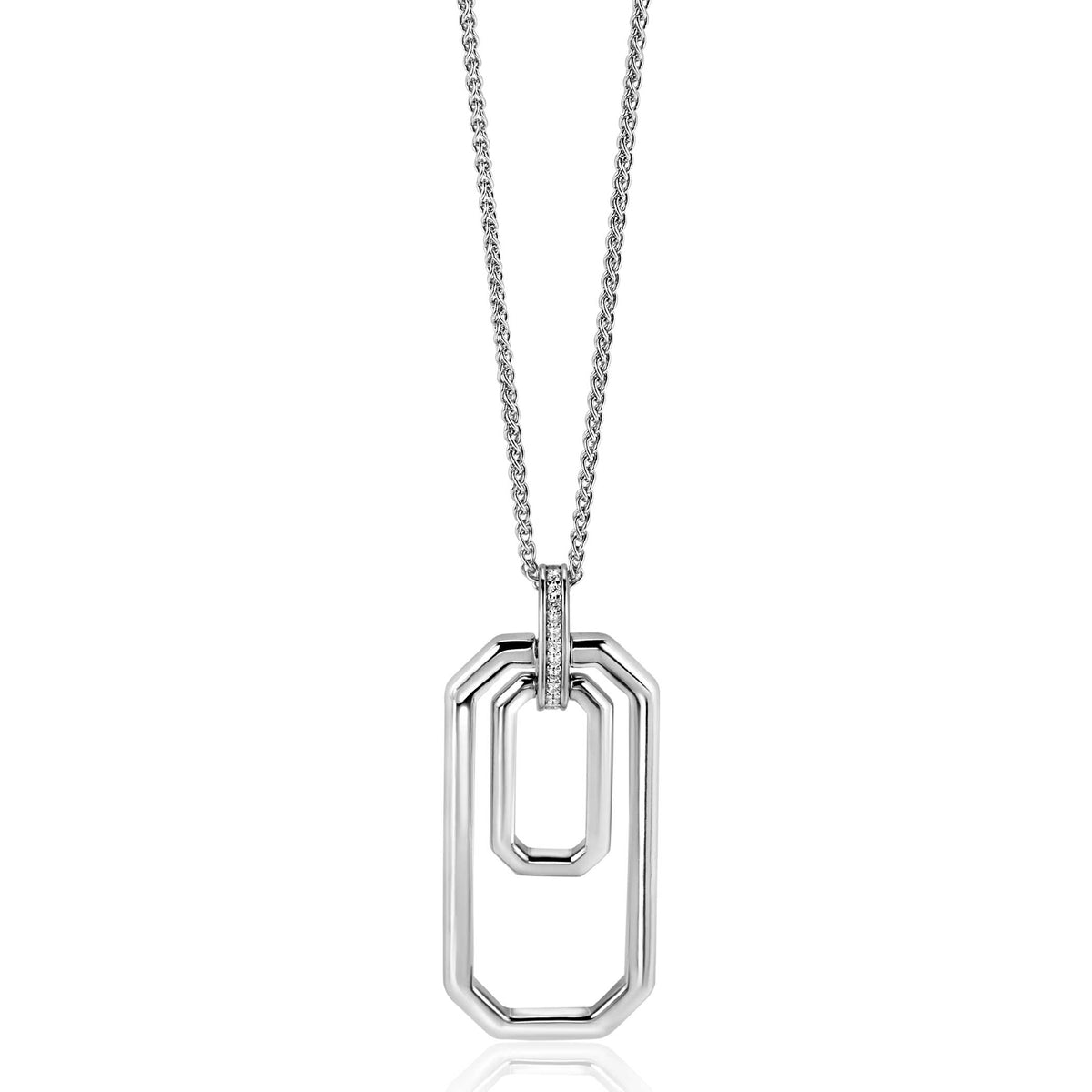Zilveren ketting met een dubbele, geprofileerde hanger in octagonale vorm.