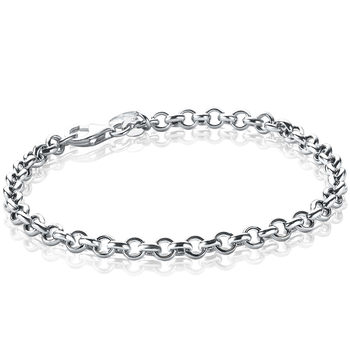 De Zinzi Armband Zilver Zia1911 straalt elegantie uit met zijn in elkaar grijpende ronde schakels en karabijnsluiting, prachtig gepresenteerd tegen een witte achtergrond.