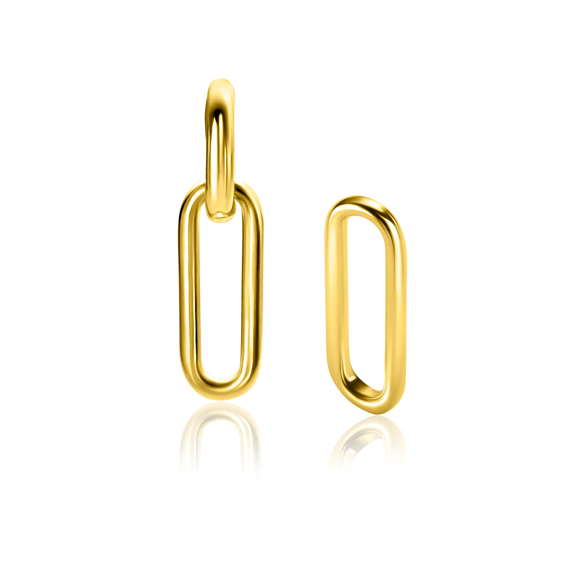 Gouden, geplateerde oorbellen in de vorm van een paperclip met een glanzende afwerking.