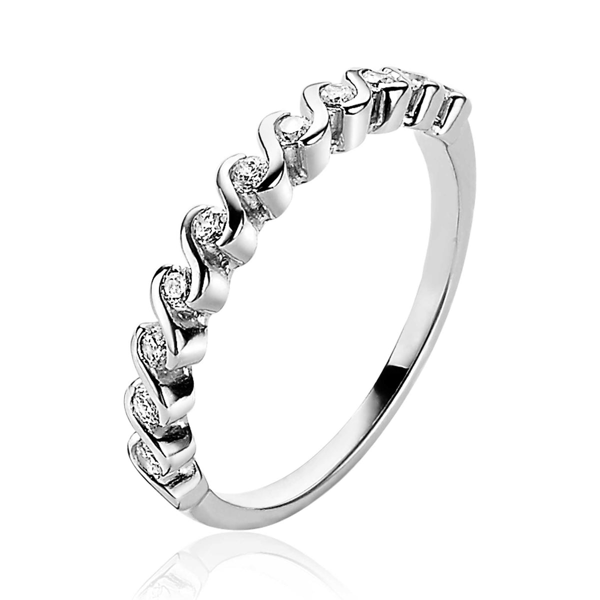 Zilveren ring met golvende vorm en kleine, sprankelende steentjes.