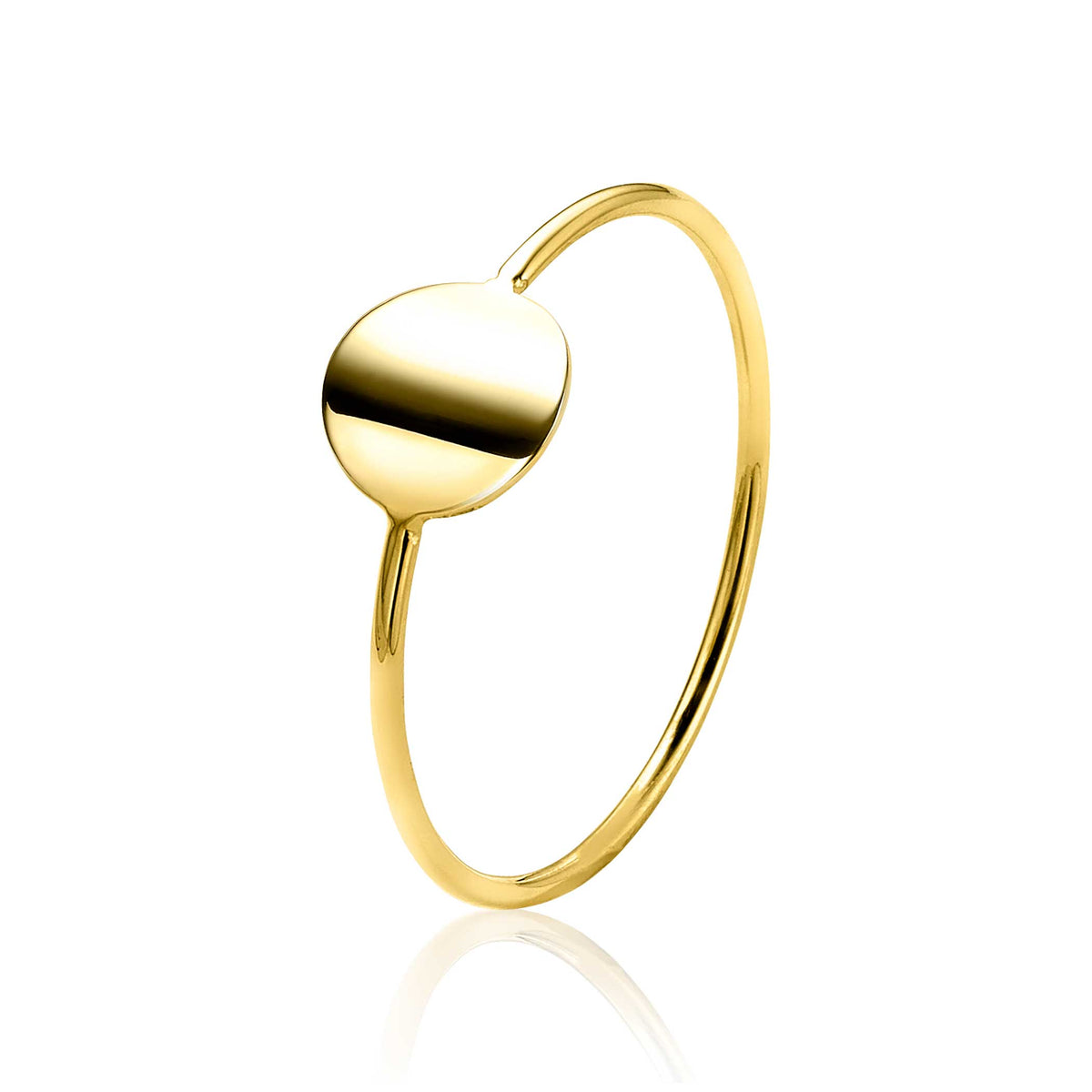 Gouden ring met een gladde, ronde schijf als opvallend detail.