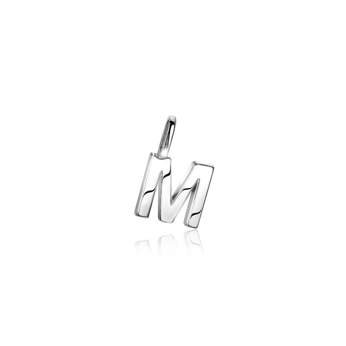 Zilveren hanger in de vorm van de letter M met een moderne, opengewerkte uitstraling.