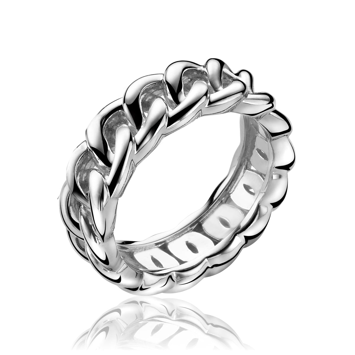 Zilveren ring met een gedetailleerde schakeling en glanzende afwerking.