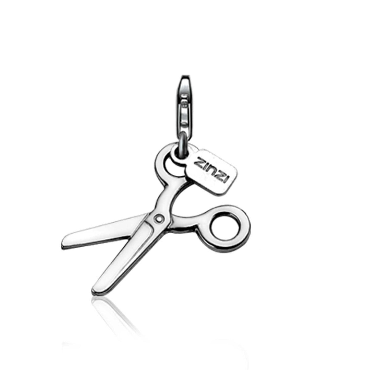 De Zinzi Hangers Zilver Charms6 heeft een zilveren schaar met een rechthoekig Zina-label en een lus aan de bovenkant voor eenvoudig ophangen.