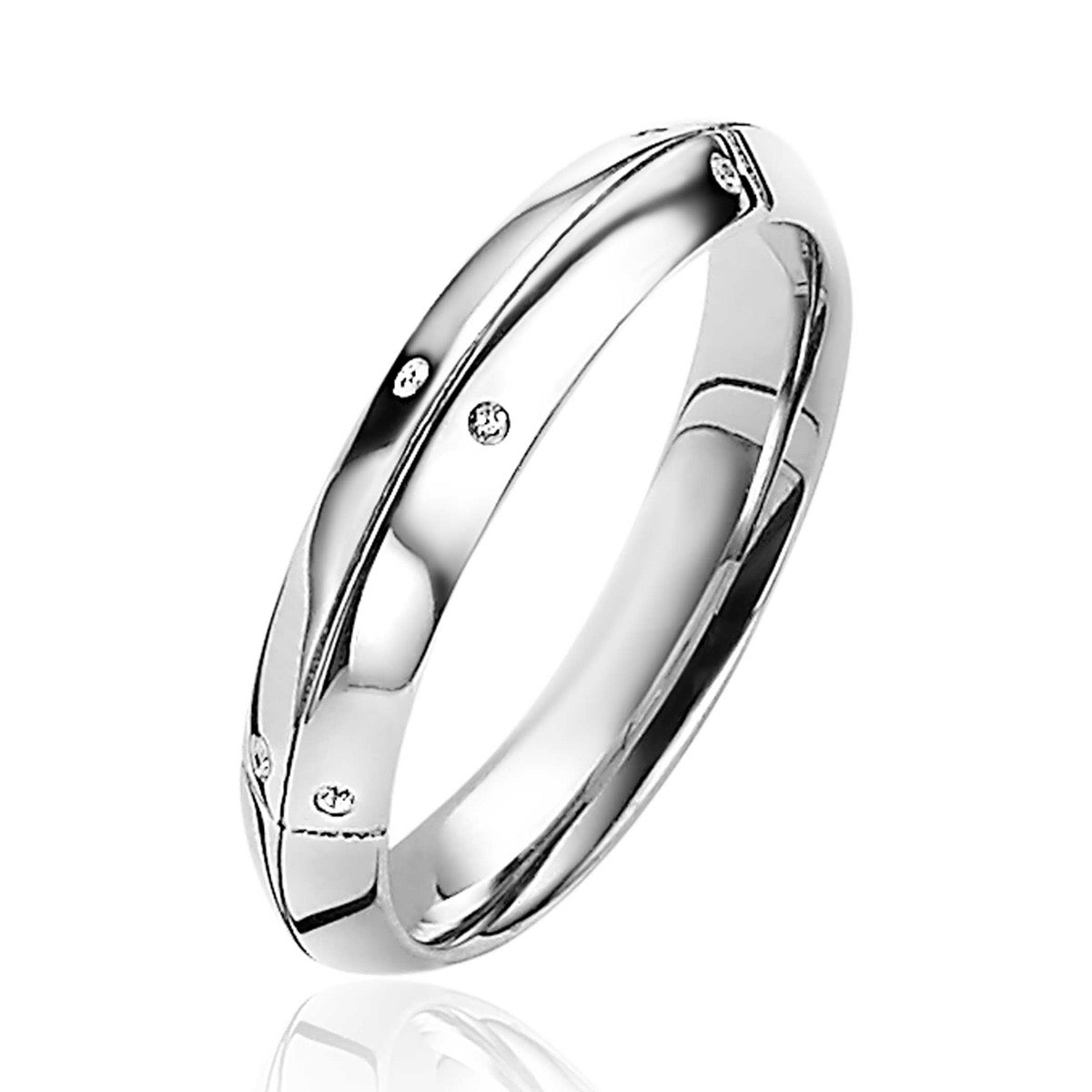 Zilveren ring met een golvende vorm en kleine steentjes aan de zijkanten.