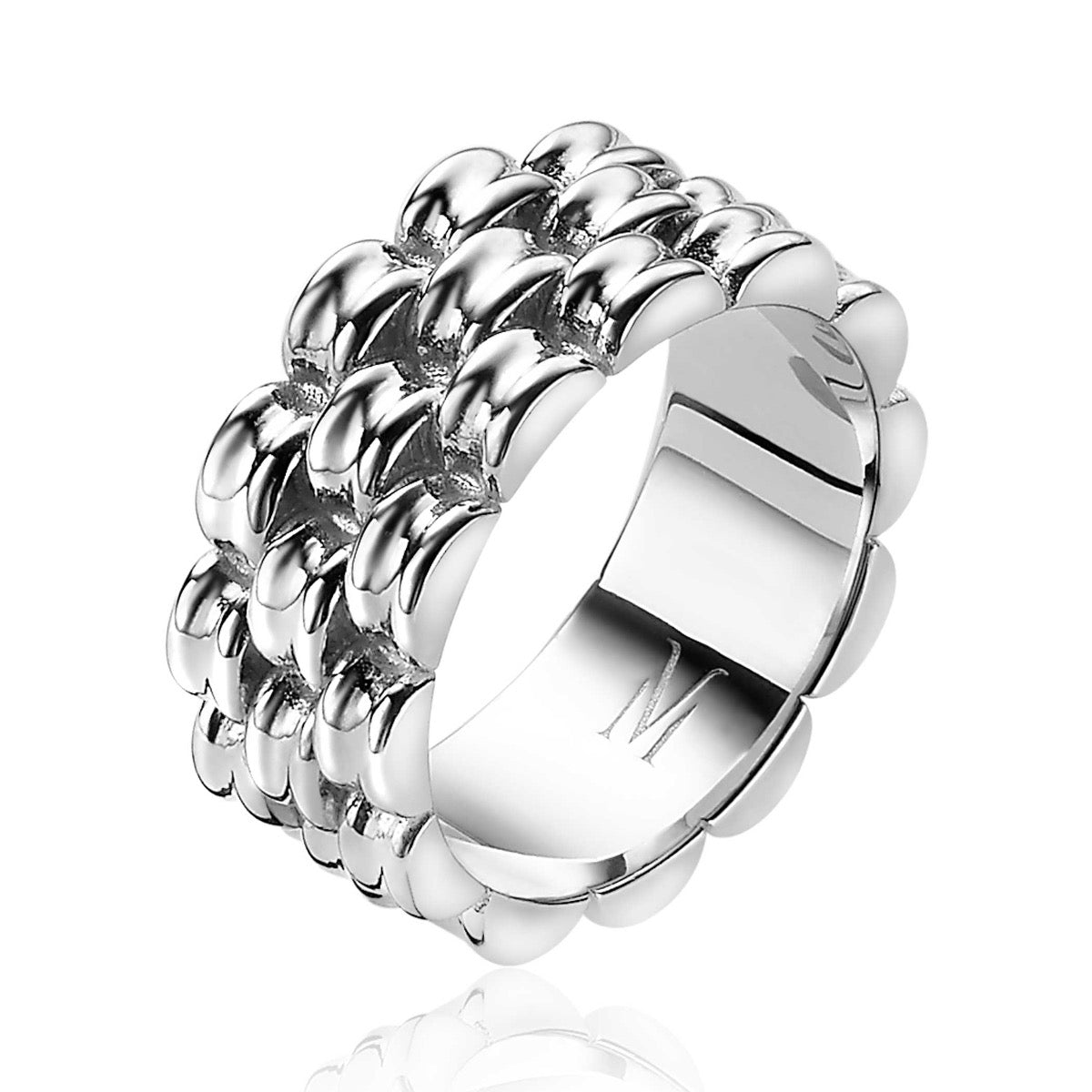 Zilveren ring met een gedetailleerd, golvend patroon en een glanzende afwerking.