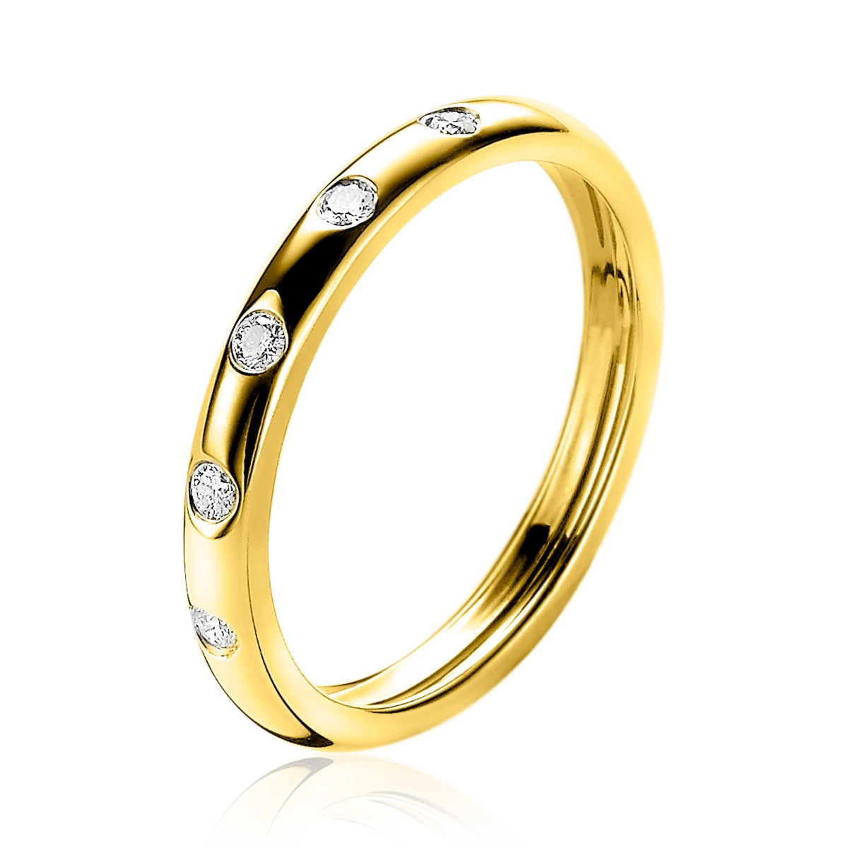 Gouden ring met een gladde afwerking en zes kleine, heldere steentjes.