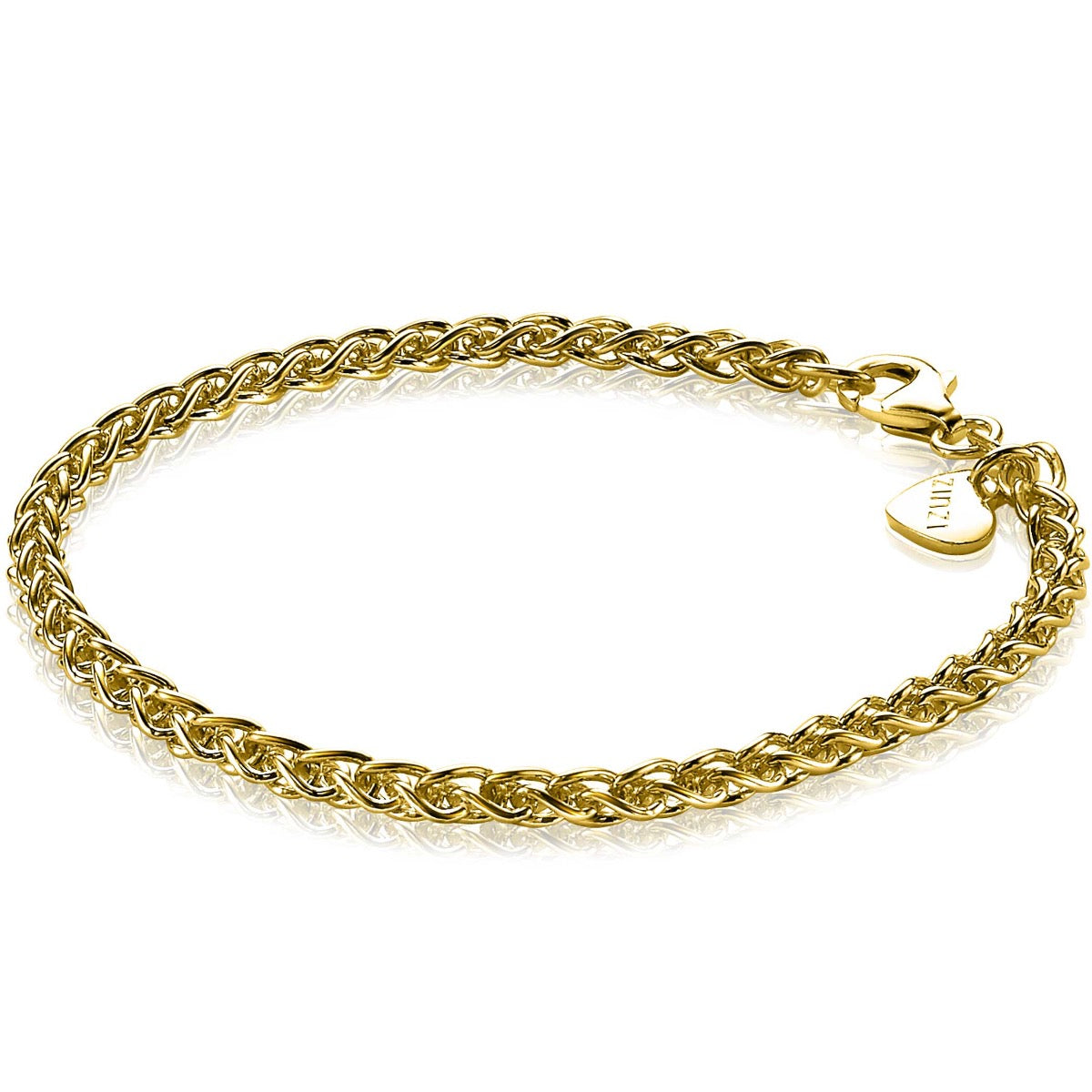 Gouden armband met gevlochten schakels en een karabijnsluiting.