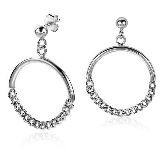 Zilveren oorbellen met een ronde ring en een schakelkettinkje.