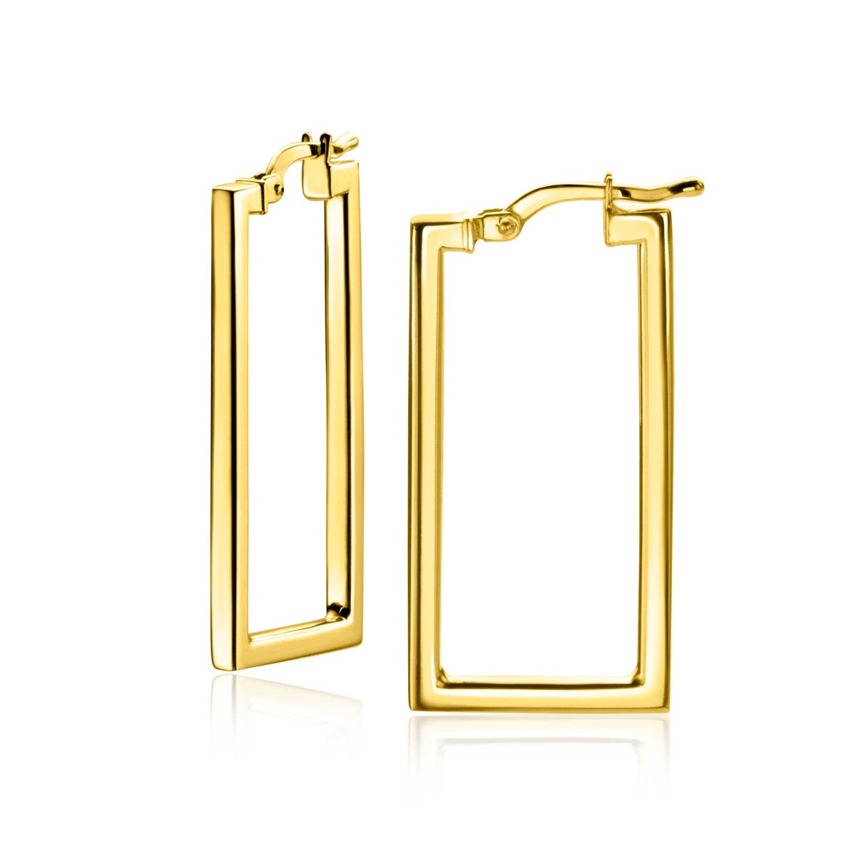Gouden, geometrische oorbellen met een open rechthoekige vorm en een glanzende afwerking.