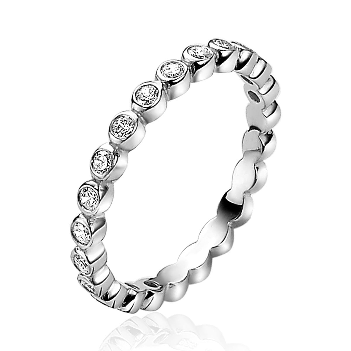 Zilveren ring met ronde zirconia-steentjes in een golvende setting.