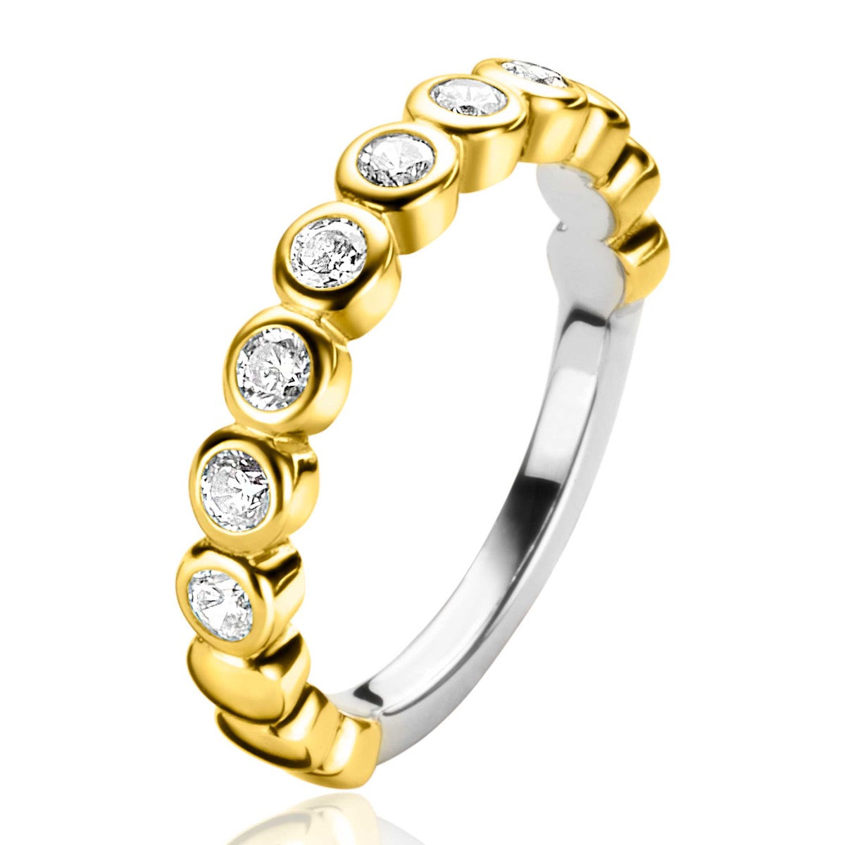 Gouden ring met zilveren binnenkant, versierd met ronde, heldere steentjes.