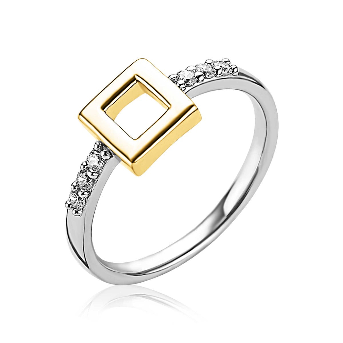 Gouden ring met vierkante bovenkant, zilveren band en kleine steentjes aan de zijkanten.