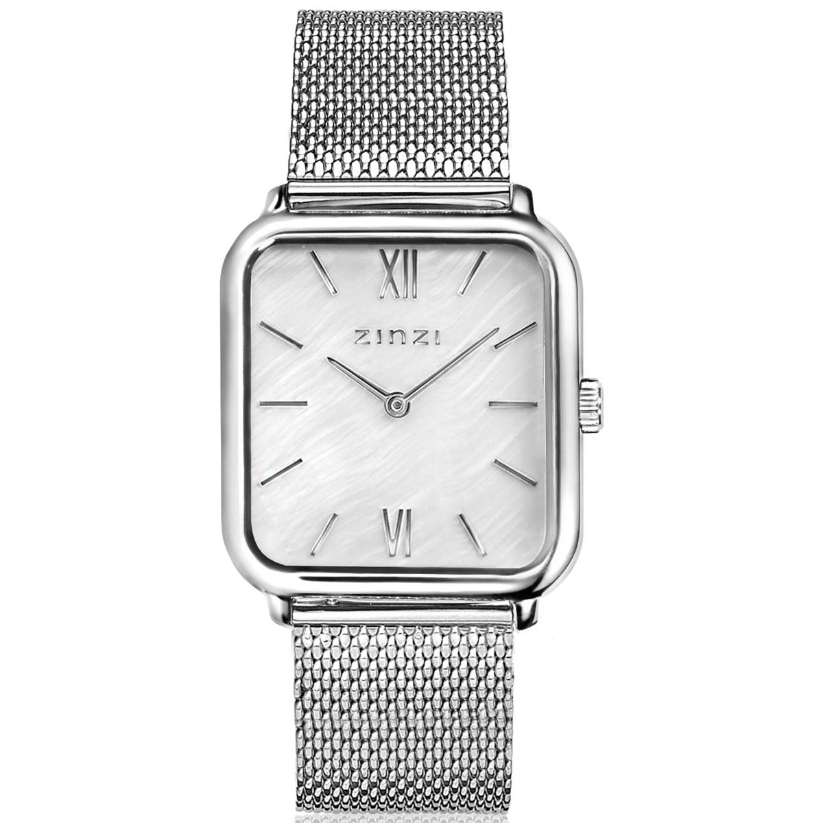 Zilverkleurig horloge van staal met een vierkante kast, mesh-band en een lichtgrijze wijzerplaat met Romeinse cijfers.
